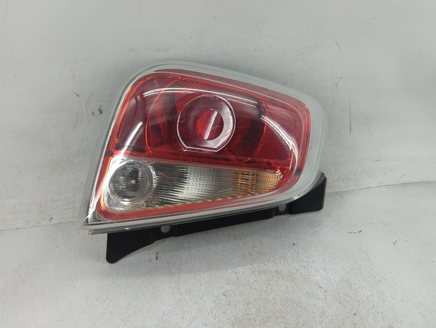 2012-2017 Fiat 500 Tail Light Assembly Driver Left OEM P/N:05182419AF Fits Fits 2012 2013 2014 2015 2016 2017 OEM Used Auto 