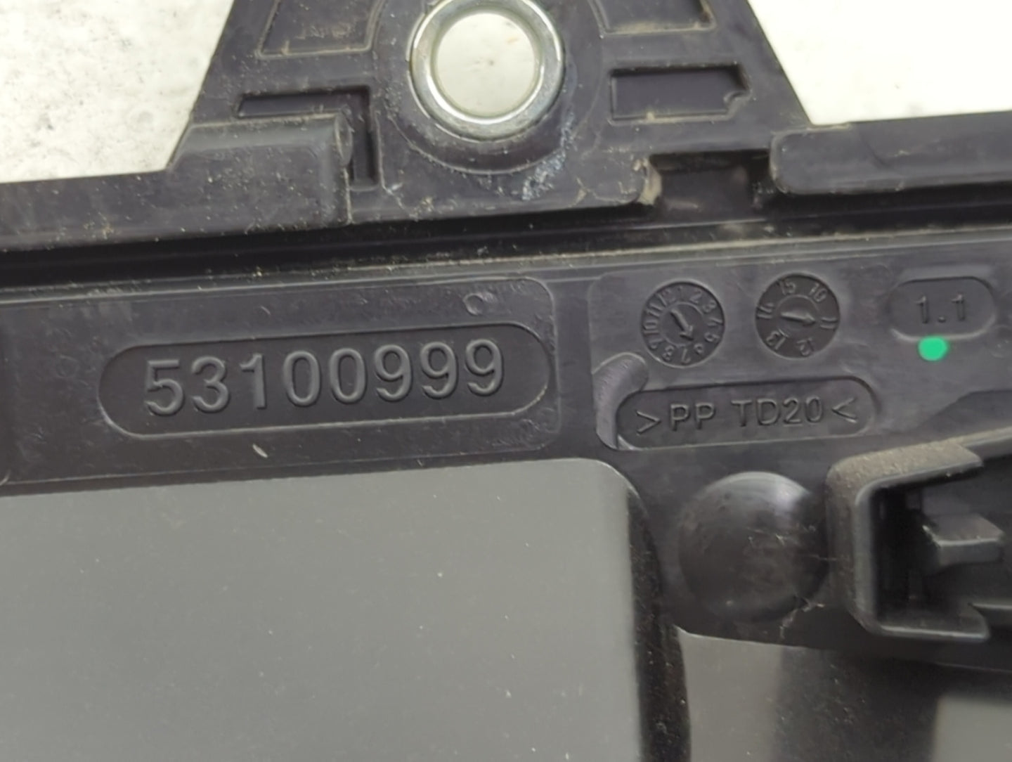 2012-2017 Fiat 500 Fusebox Fuse Box Panel Relay Module P/N:53100999 Fits Fits 2012 2013 2014 2015 2016 2017 OEM Used Auto Pa
