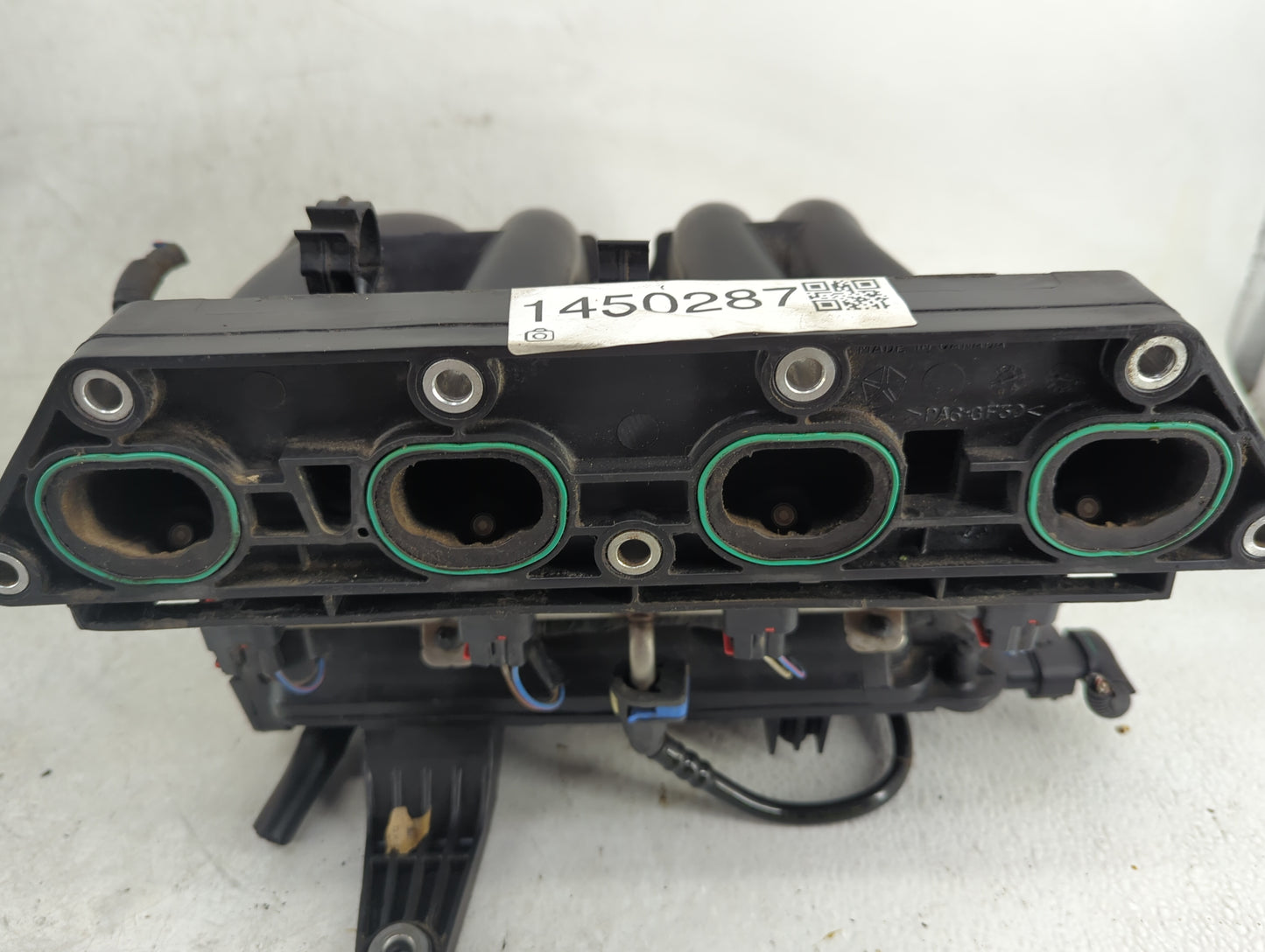 2012-2017 Fiat 500 Air Intake Manifold P/N:04892633 AB Fits Fits 2012 2013 2014 2015 2016 2017 OEM Used Auto Parts - Oemused