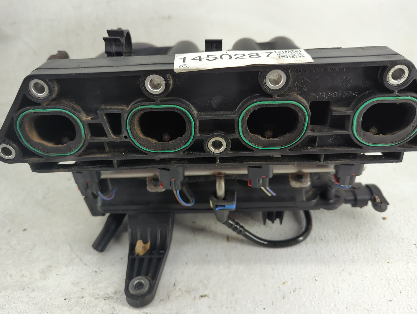 2012-2017 Fiat 500 Air Intake Manifold P/N:04892633 AB Fits Fits 2012 2013 2014 2015 2016 2017 OEM Used Auto Parts - Oemused