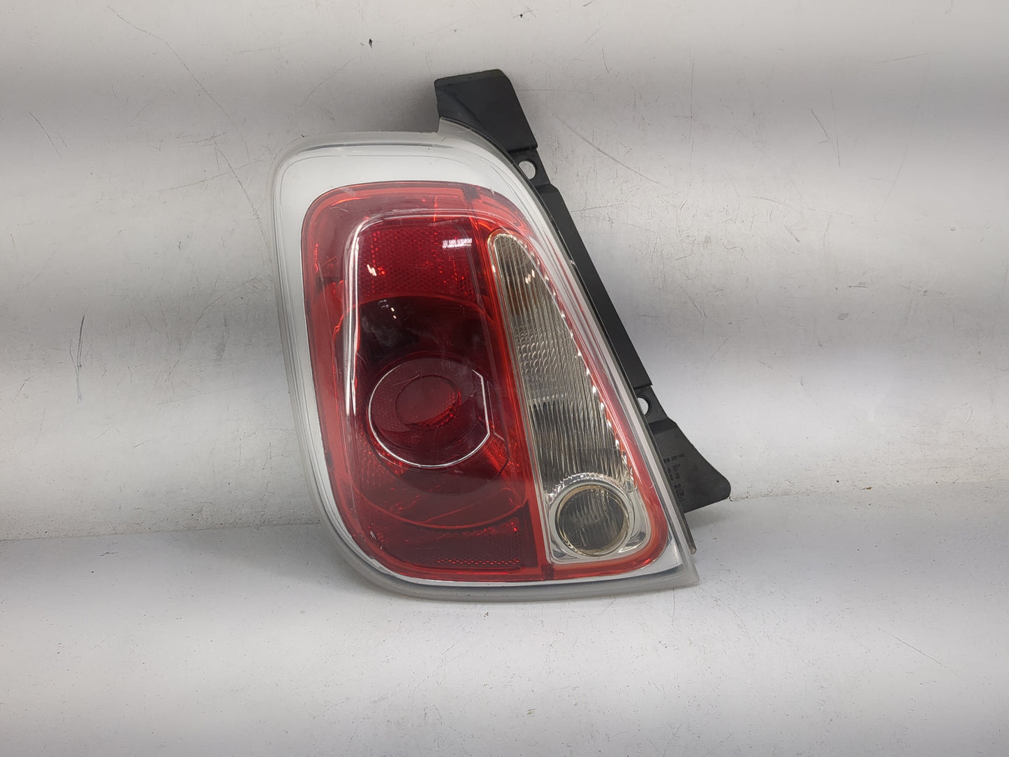 2012 Fiat 500 Tail Light Assembly Driver Left OEM P/N:F00HTC401100 05182419AD Fits OEM Used Auto Parts - Oemusedautoparts1.c