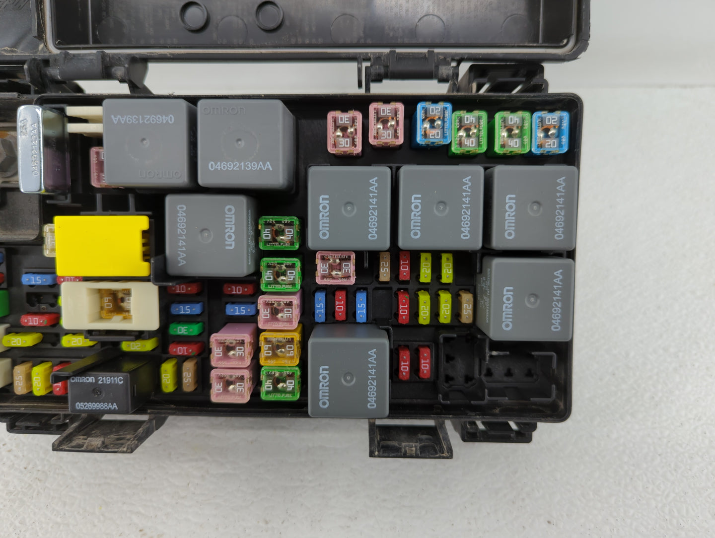 2012-2017 Fiat 500 Fusebox Fuse Box Panel Relay Module Fits Fits 2012 2013 2014 2015 2016 2017 OEM Used Auto Parts - Oemused