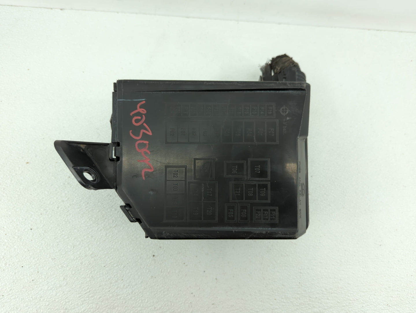 2012-2017 Fiat 500 Fusebox Fuse Box Panel Relay Module P/N:53100999 Fits Fits 2012 2013 2014 2015 2016 2017 OEM Used Auto Pa