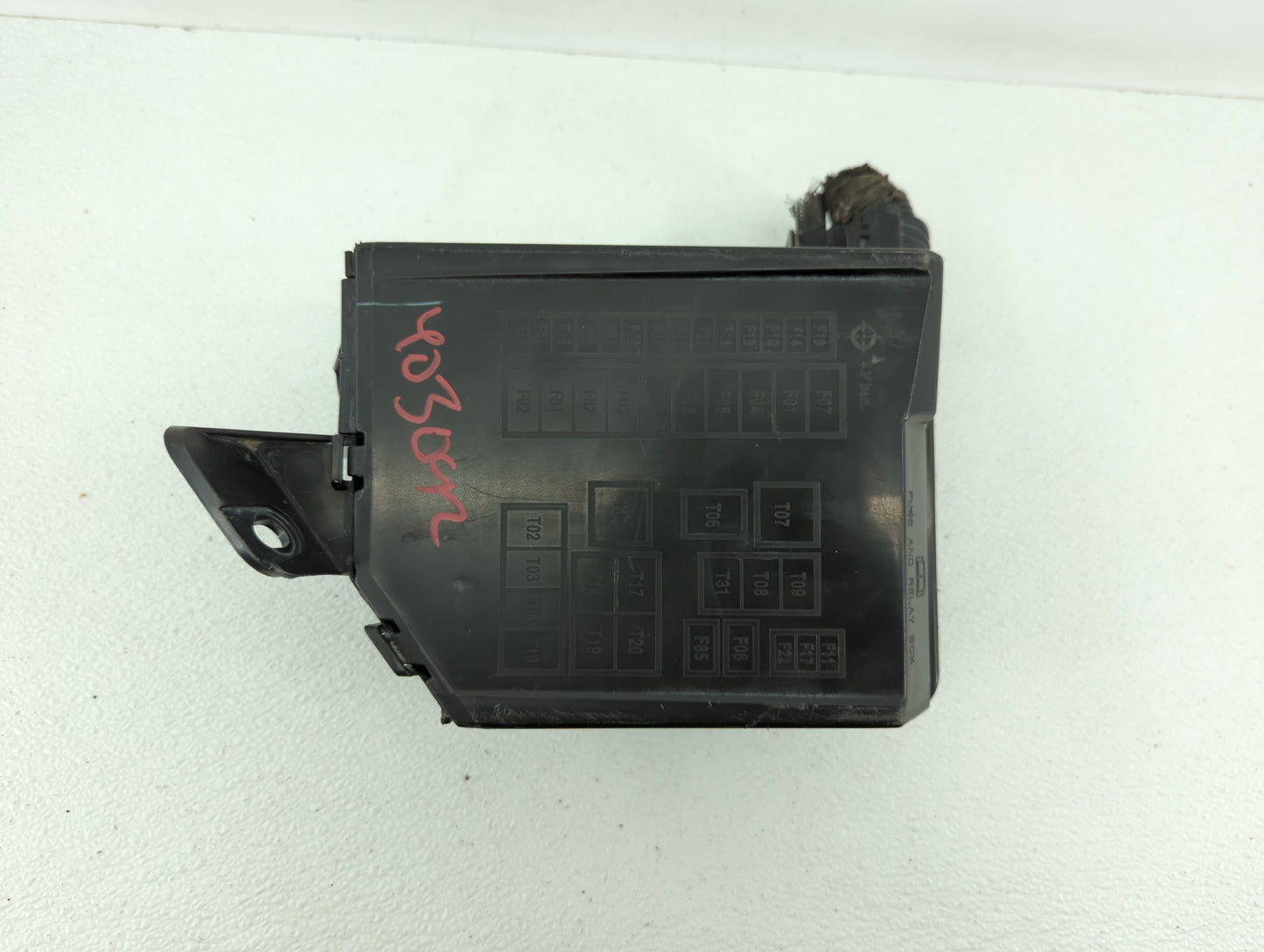 2012-2017 Fiat 500 Fusebox Fuse Box Panel Relay Module P/N:53100999 Fits Fits 2012 2013 2014 2015 2016 2017 OEM Used Auto Pa