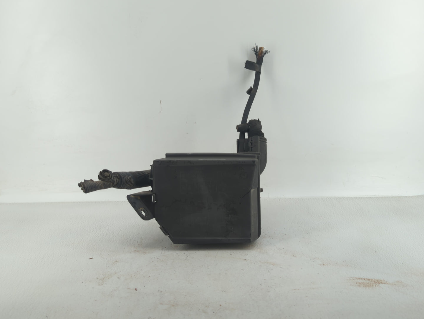 2012-2017 Fiat 500 Fusebox Fuse Box Panel Relay Module P/N:53100999 Fits Fits 2012 2013 2014 2015 2016 2017 OEM Used Auto Pa