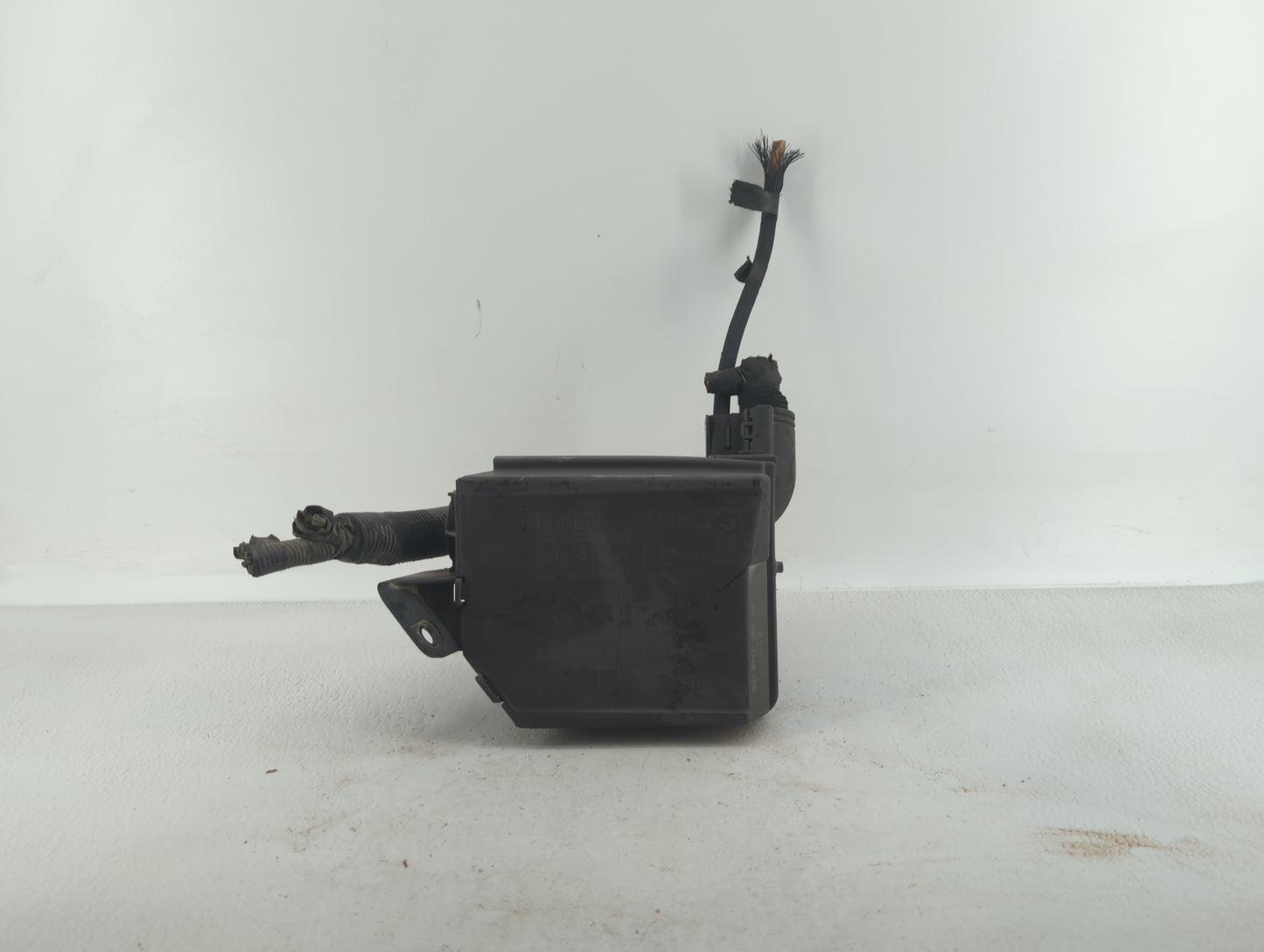 2012-2017 Fiat 500 Fusebox Fuse Box Panel Relay Module P/N:53100999 Fits Fits 2012 2013 2014 2015 2016 2017 OEM Used Auto Pa