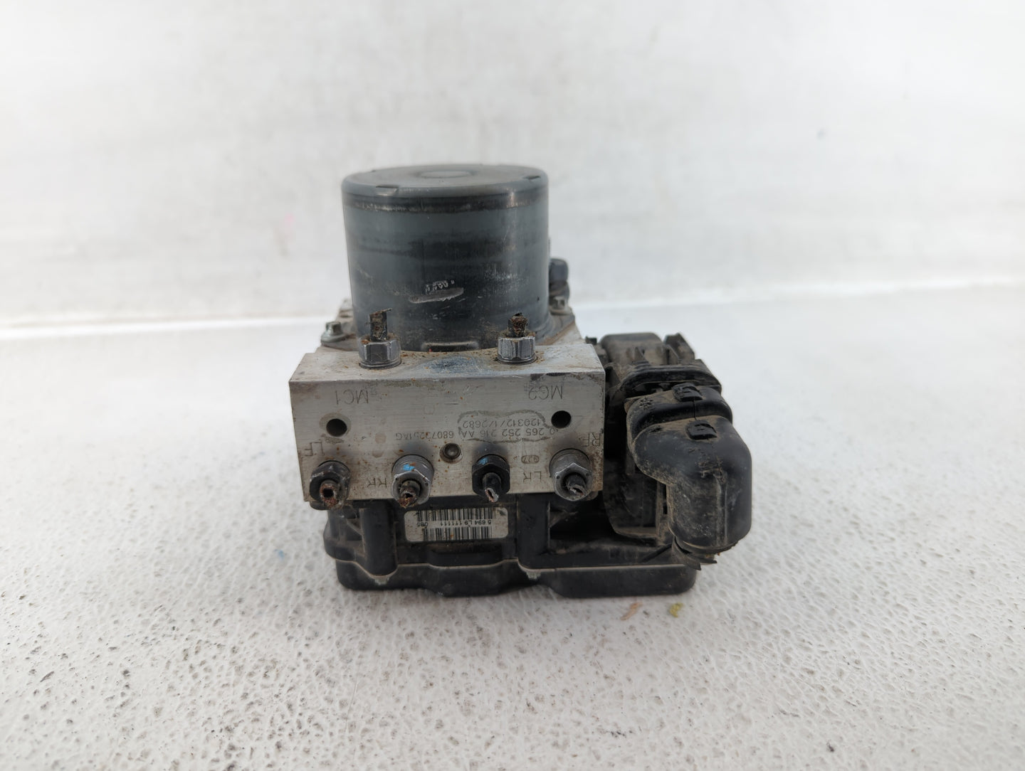 2012-2017 Fiat 500 ABS Pump Control Module Replacement P/N:P68073251AG P68073251AH Fits Fits 2012 2013 2014 2015 2016 2017 O