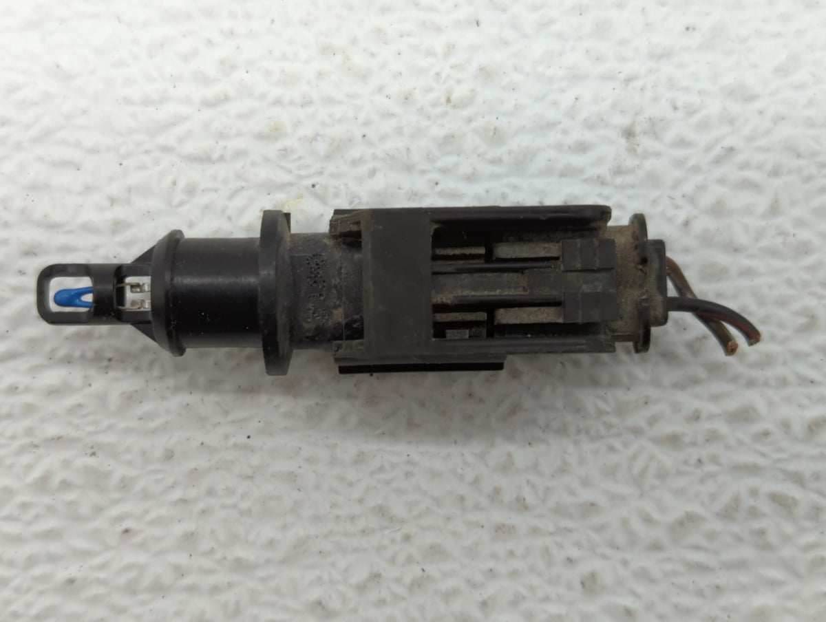 2012-2012 Fiat 500 Mass Air Flow Meter Maf Sensor - Oemusedautoparts1.com