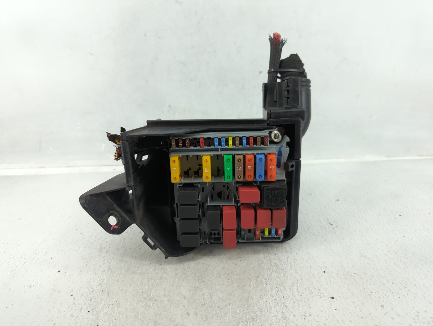 2012-2017 Fiat 500 Fusebox Fuse Box Panel Relay Module P/N:53100999 Fits Fits 2012 2013 2014 2015 2016 2017 OEM Used Auto Pa