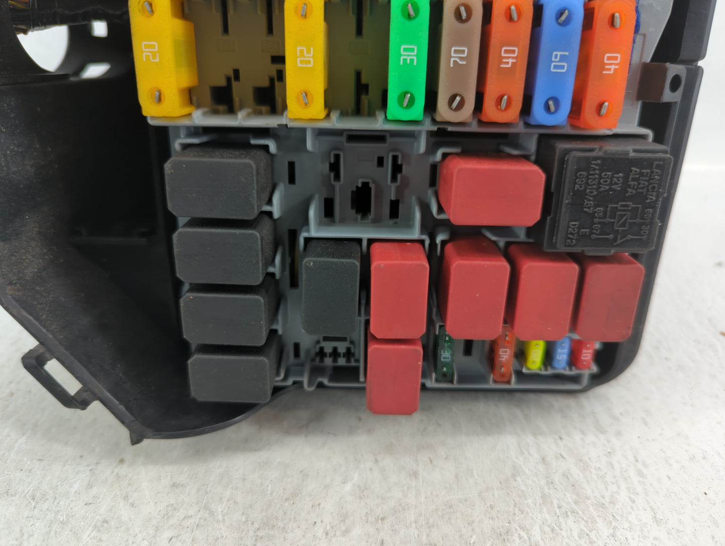 2012-2017 Fiat 500 Fusebox Fuse Box Panel Relay Module P/N:53100999 Fits Fits 2012 2013 2014 2015 2016 2017 OEM Used Auto Pa