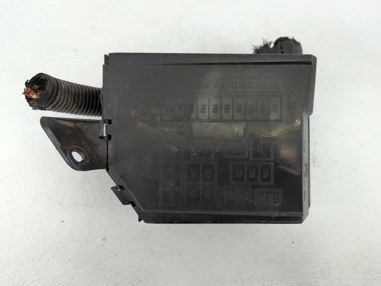 2012-2017 Fiat 500 Fusebox Fuse Box Panel Relay Module P/N:53100999 Fits Fits 2012 2013 2014 2015 2016 2017 OEM Used Auto Pa