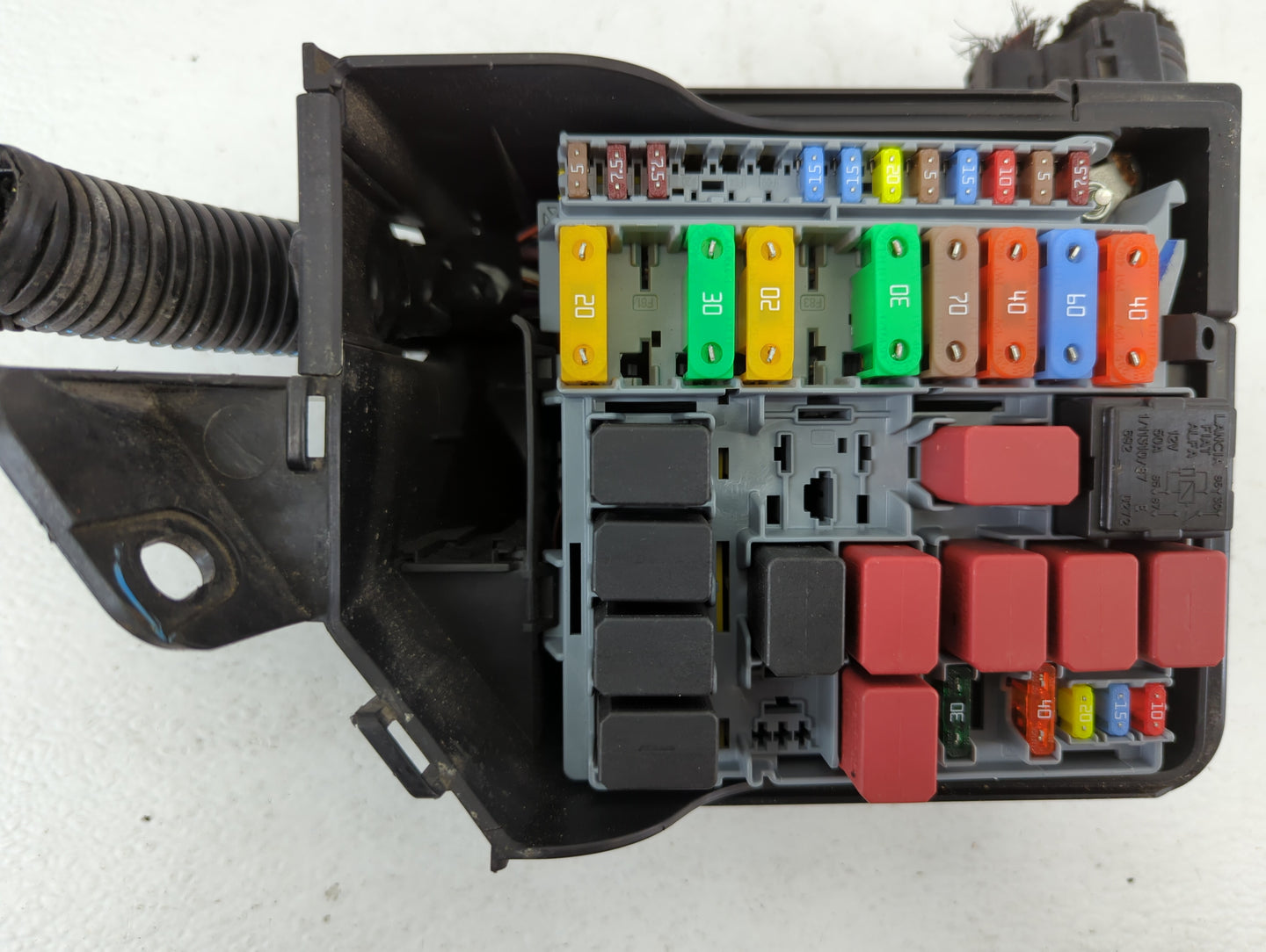 2012-2017 Fiat 500 Fusebox Fuse Box Panel Relay Module P/N:53100999 Fits Fits 2012 2013 2014 2015 2016 2017 OEM Used Auto Pa