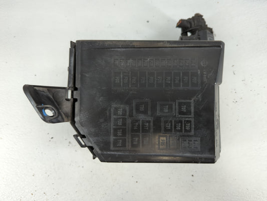 2012-2017 Fiat 500 Fusebox Fuse Box Panel Relay Module P/N:53100999 Fits Fits 2012 2013 2014 2015 2016 2017 OEM Used Auto Pa