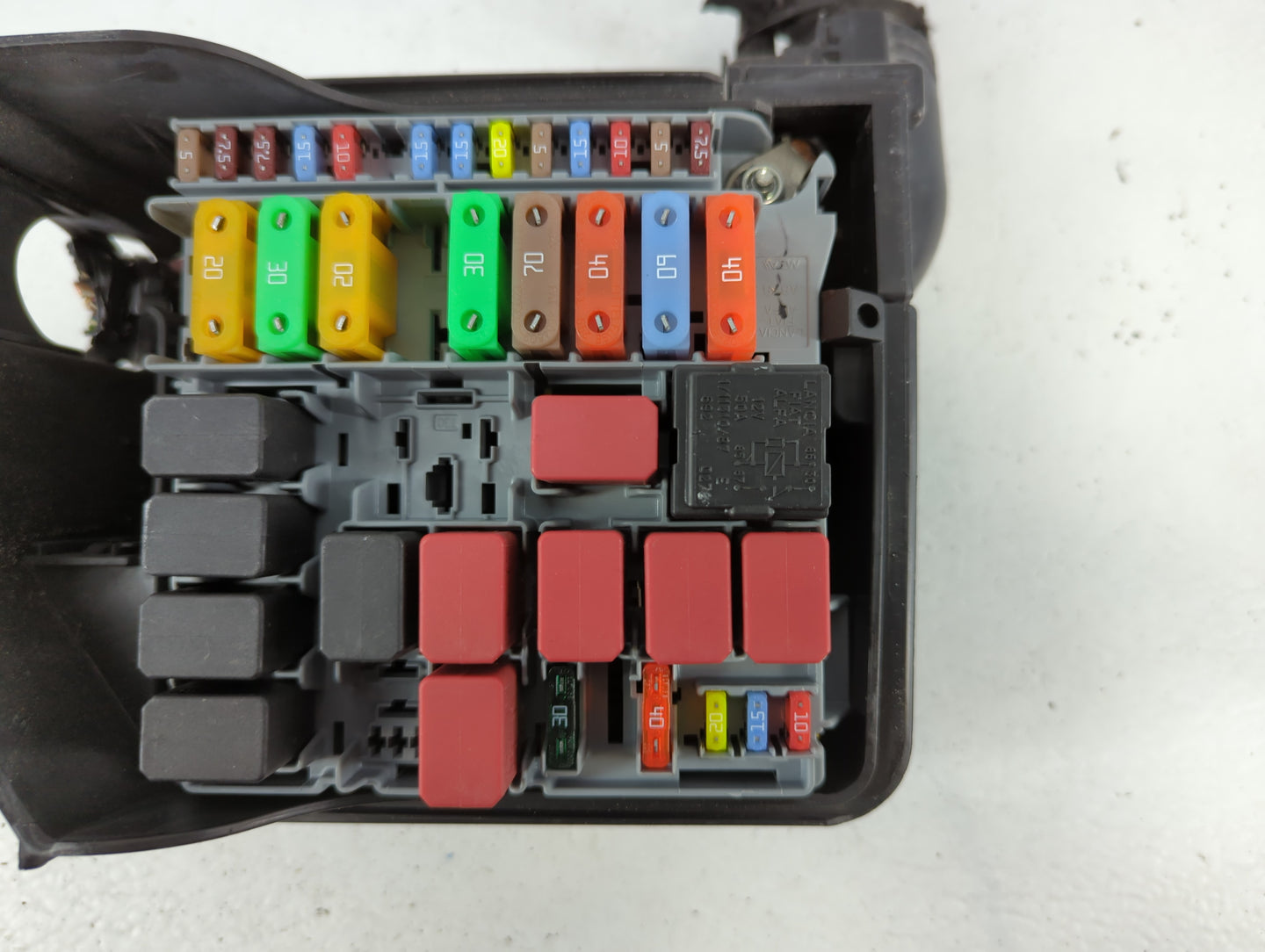 2012-2017 Fiat 500 Fusebox Fuse Box Panel Relay Module P/N:53100999 Fits Fits 2012 2013 2014 2015 2016 2017 OEM Used Auto Pa