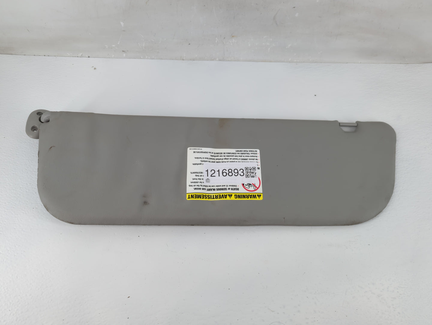 2009-2014 Ford E-150 Sun Visor Shade Replacement Passenger Right Mirror Fits OEM Used Auto Parts - Oemusedautoparts1.com