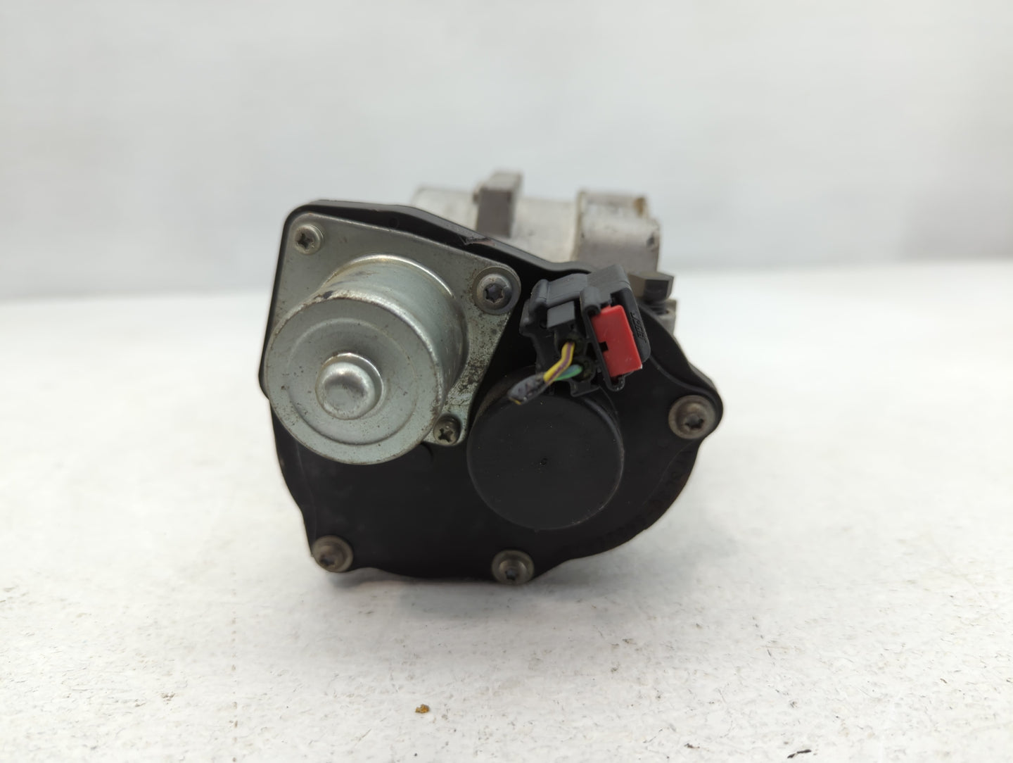 2005-2014 Ford E-150 Throttle Body P/N:VP3L3L-9N825-AG Fits Fits 2004 2005 2006 2007 2008 2009 2010 2011 2012 2013 2014 2015