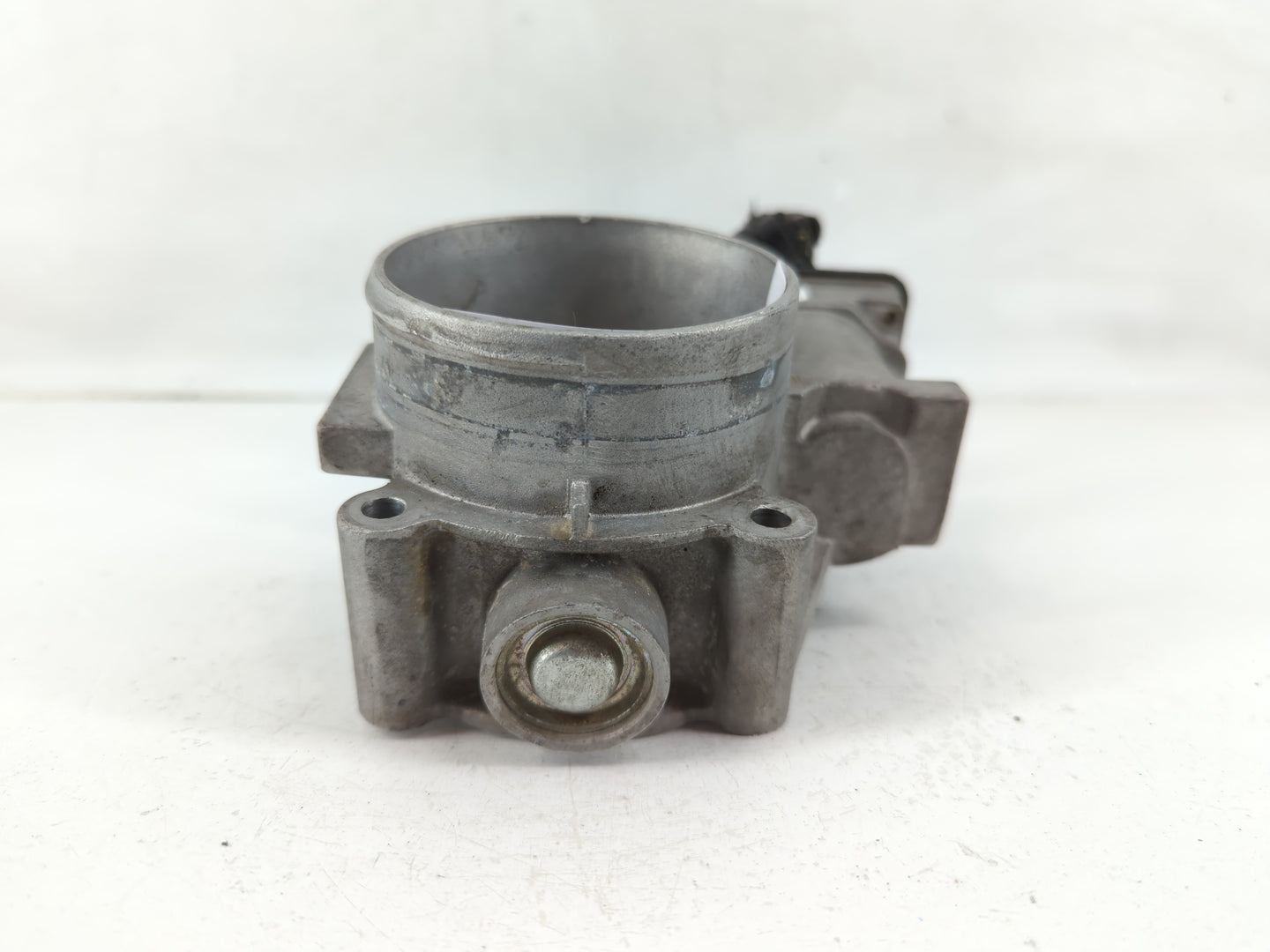 2007-2014 Ford E-250 Throttle Body P/N:7T4E-9F991-GA Fits Fits 2007 2008 2009 2010 2011 2012 2013 2014 OEM Used Auto Parts -