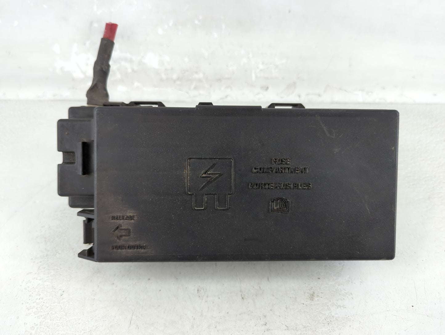 2012 Ford E-350 Club Wagon Fusebox Fuse Box Panel Relay Module P/N:2562848 Fits OEM Used Auto Parts - Oemusedautoparts1.com