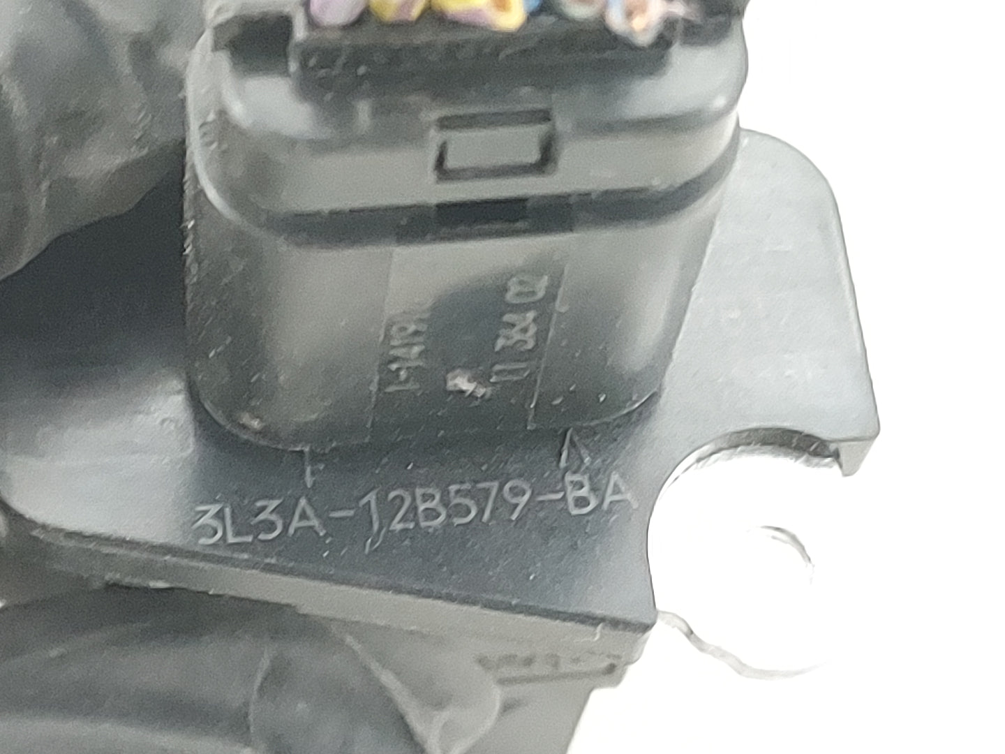 Ford E250 Mass Air Flow Meter Maf 1490024 - Oemusedautoparts1.com
