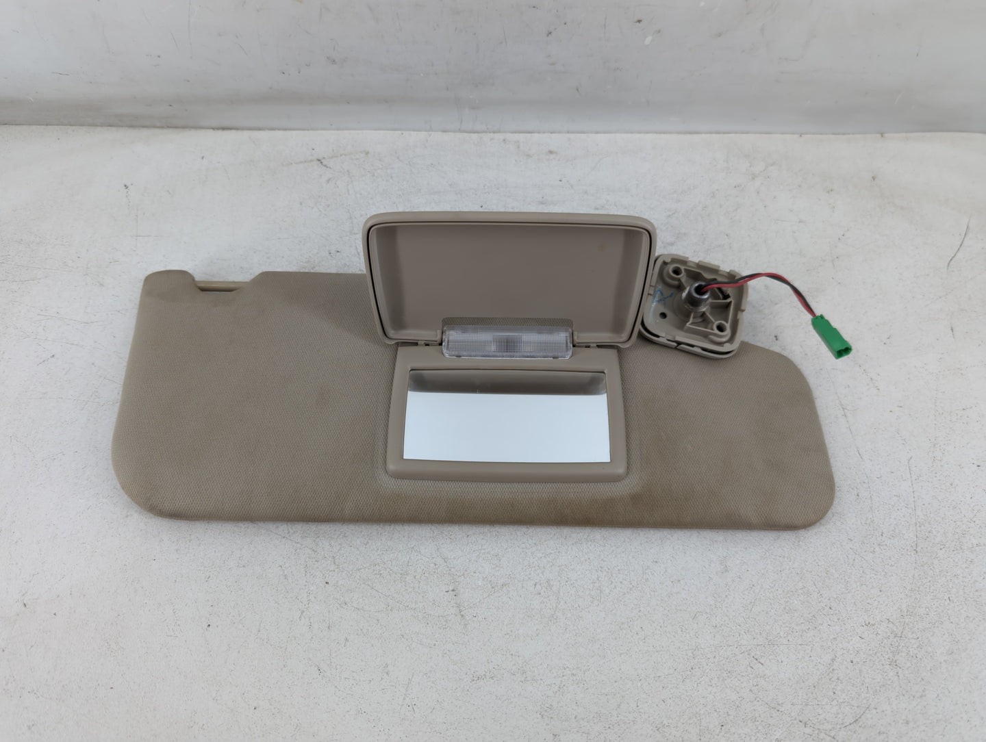 2011-2014 Ford Edge Sun Visor Shade Replacement Passenger Right Mirror Fits Fits 2011 2012 2013 2014 OEM Used Auto Parts - O