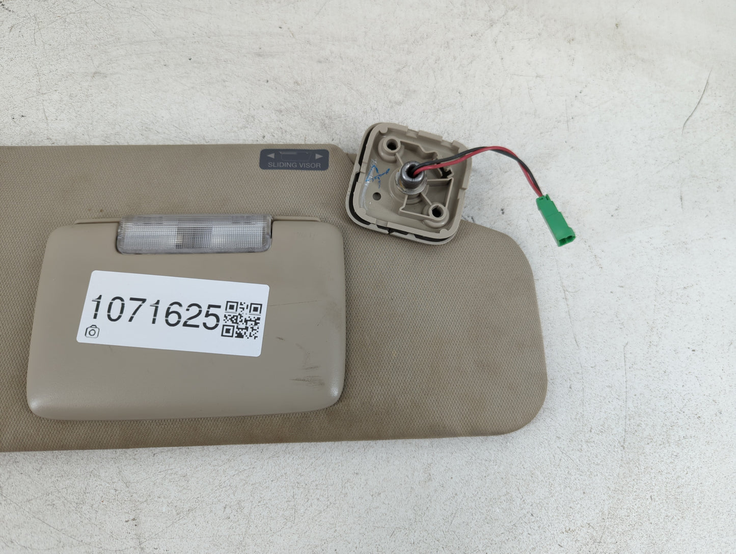 2011-2014 Ford Edge Sun Visor Shade Replacement Passenger Right Mirror Fits Fits 2011 2012 2013 2014 OEM Used Auto Parts - O