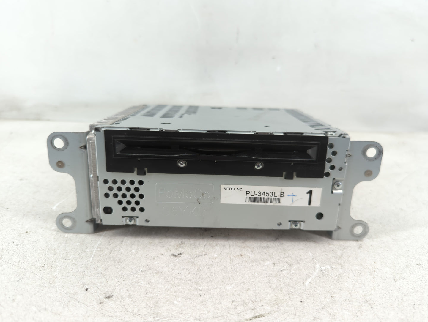 2012 Ford Edge Radio AM FM Cd Player Receiver Replacement P/N:CT4T-19C107-AC Fits Fits 2013 OEM Used Auto Parts - Oemusedaut