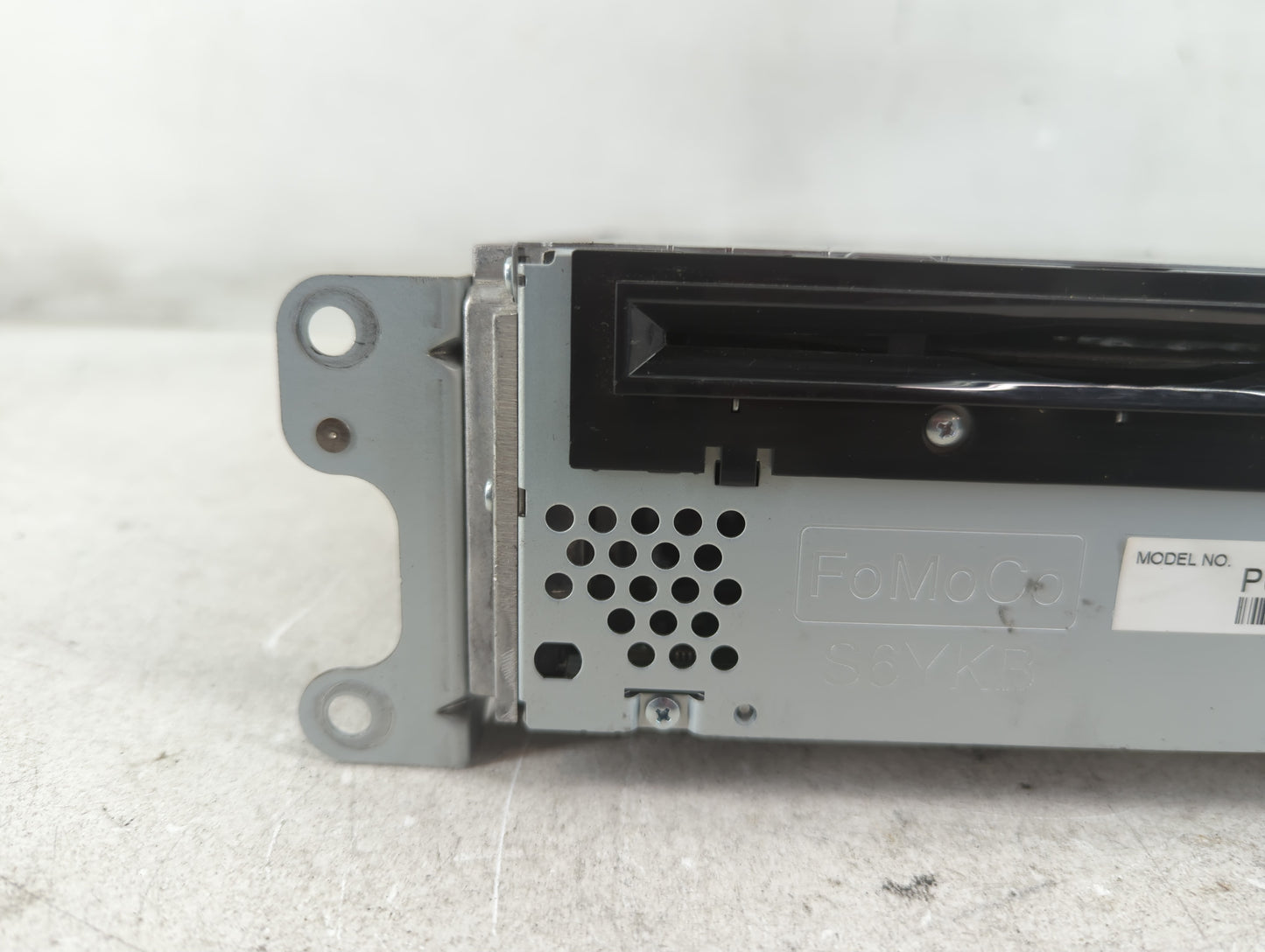 2012 Ford Edge Radio AM FM Cd Player Receiver Replacement P/N:CT4T-19C107-AC Fits Fits 2013 OEM Used Auto Parts - Oemusedaut
