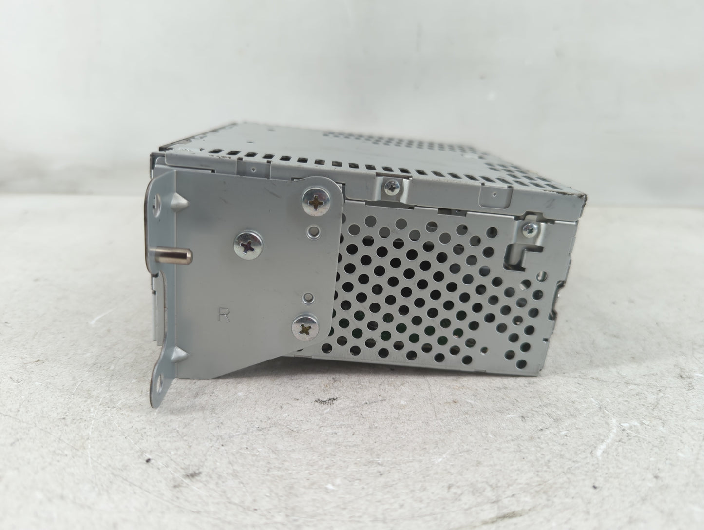 2012 Ford Edge Radio AM FM Cd Player Receiver Replacement P/N:CT4T-19C107-AC Fits Fits 2013 OEM Used Auto Parts - Oemusedaut
