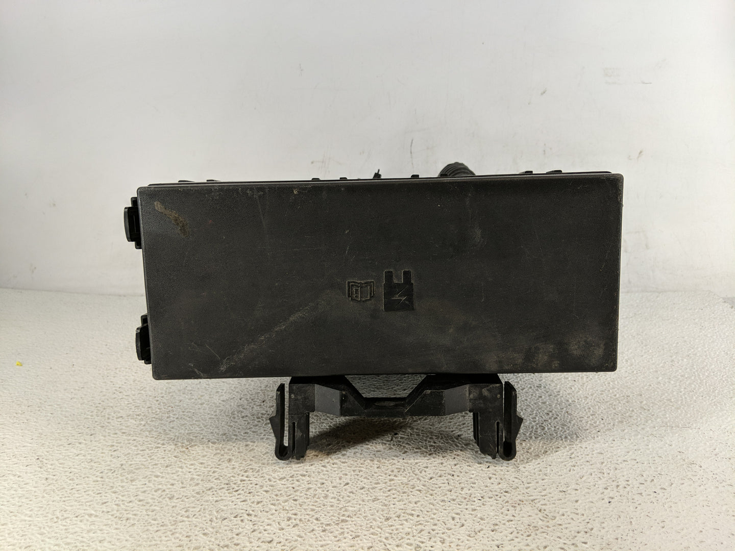 2012-2014 Ford Edge Fusebox Fuse Box Panel Relay Module P/N:CT4T-14290-HE Fits Fits 2012 2013 2014 OEM Used Auto Parts - Oem