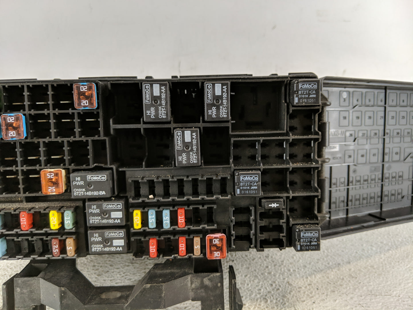 2012-2014 Ford Edge Fusebox Fuse Box Panel Relay Module P/N:CT4T-14290-HE Fits Fits 2012 2013 2014 OEM Used Auto Parts - Oem