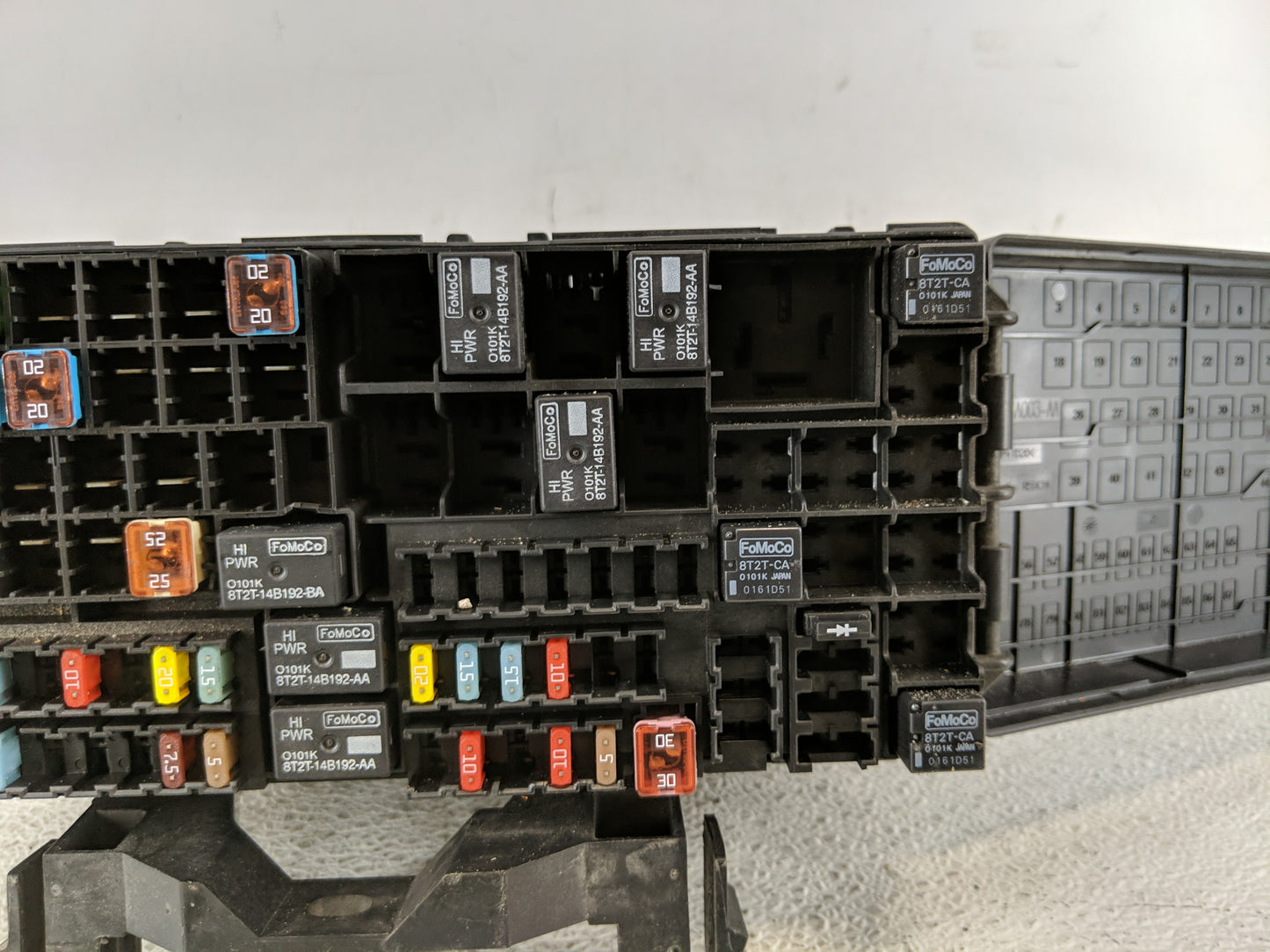 2012-2014 Ford Edge Fusebox Fuse Box Panel Relay Module P/N:CT4T-14290-HE Fits Fits 2012 2013 2014 OEM Used Auto Parts - Oem