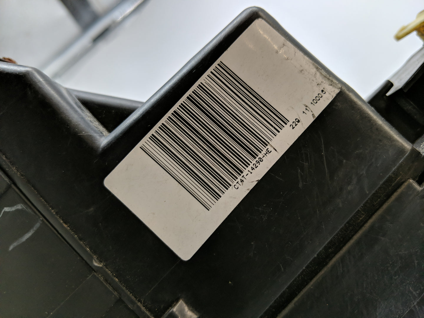 2012-2014 Ford Edge Fusebox Fuse Box Panel Relay Module P/N:CT4T-14290-HE Fits Fits 2012 2013 2014 OEM Used Auto Parts - Oem