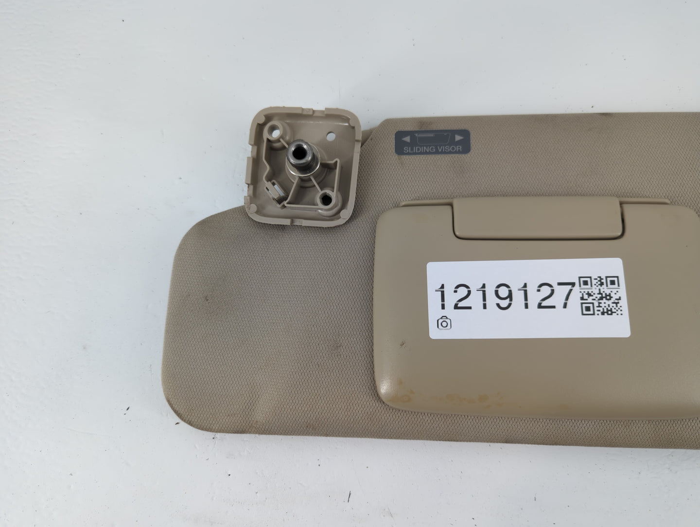 2011-2014 Ford Edge Sun Visor Shade Replacement Driver Left Mirror Fits Fits 2011 2012 2013 2014 OEM Used Auto Parts - Oemus