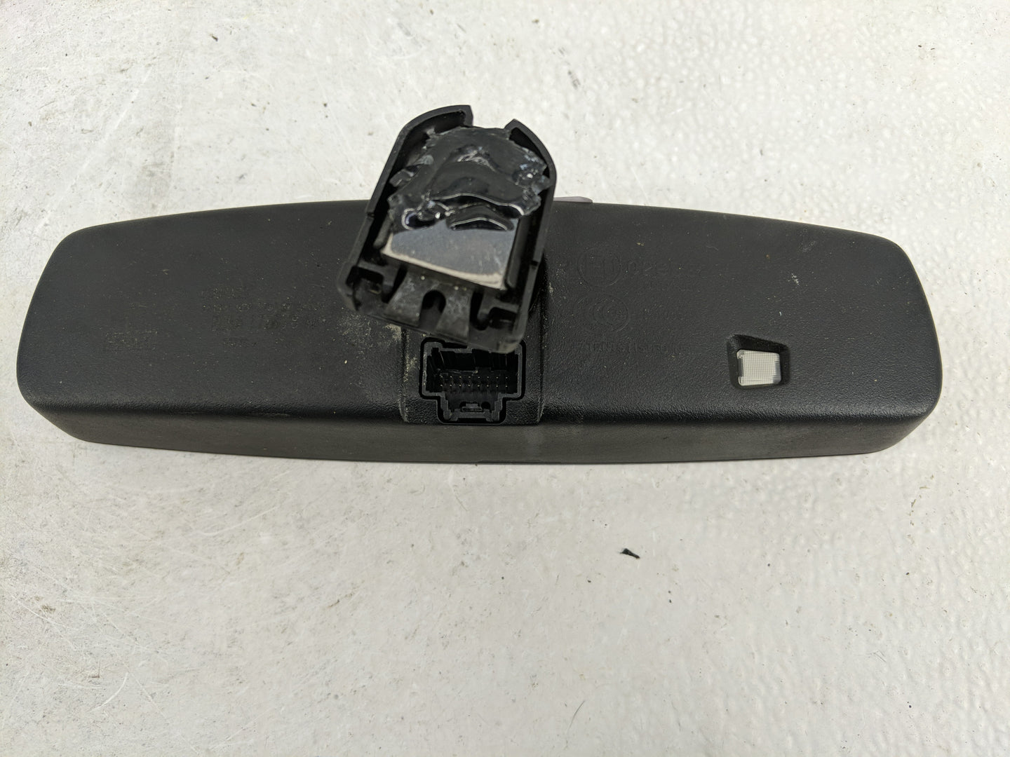 2011-2018 Ford Edge Interior Rear View Mirror Replacement OEM P/N:E11026533 Fits OEM Used Auto Parts - Oemusedautoparts1.com