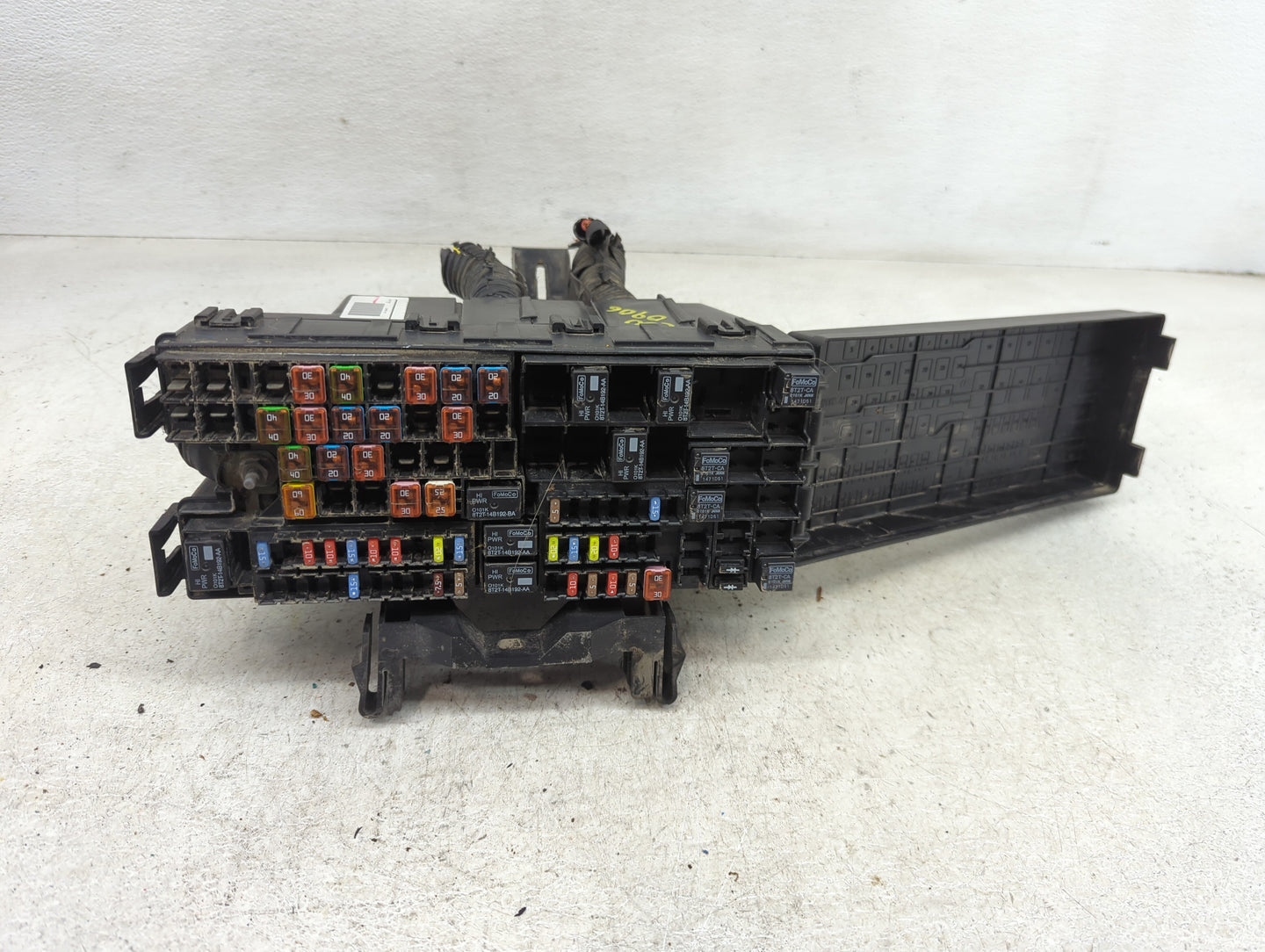 2012-2014 Ford Edge Fusebox Fuse Box Panel Relay Module P/N:BT4T-14A003-AA Fits Fits 2012 2013 2014 OEM Used Auto Parts - Oe