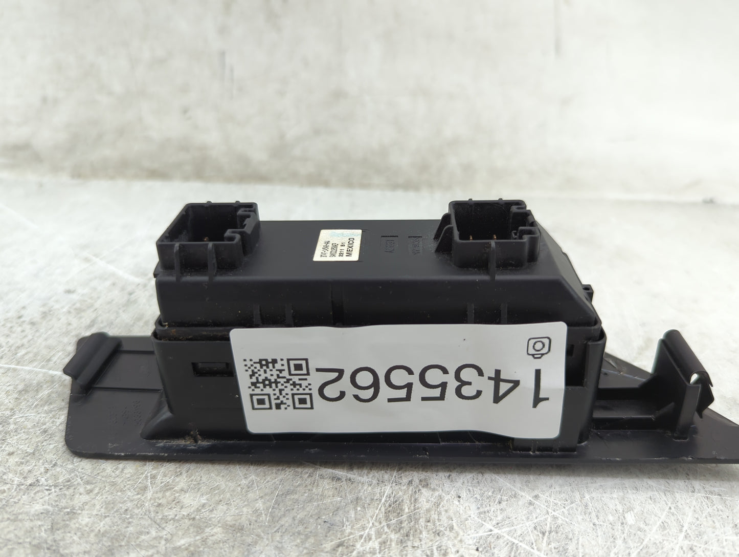 2011-2014 Ford Edge Master Power Window Switch Replacement Driver Side Left P/N:BT4T-14540-AAW 7S2T-7S277511-A Fits OEM Used