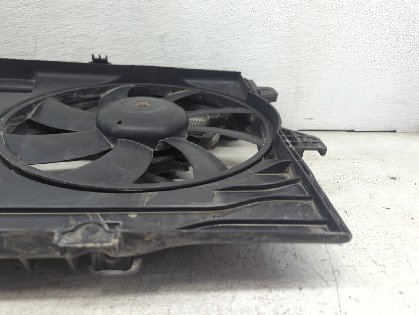 2012 Ford Edge Electric Radiator Cooling Fan Motor Assembly P/N:9T43-8C607-AA Fits OEM Used Auto Parts - Oemusedautoparts1.c