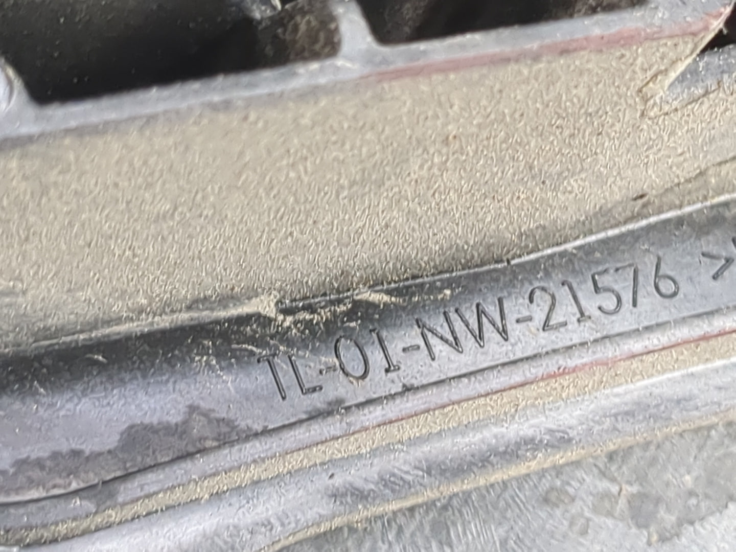 2011-2014 Ford Edge Passenger Side View Mirror - Right Door Mirror OEM Used - Oemusedautoparts1.com