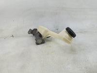 2011-2014 Ford Edge Brake Master Cylinder 1490132 - Oemusedautoparts1.com