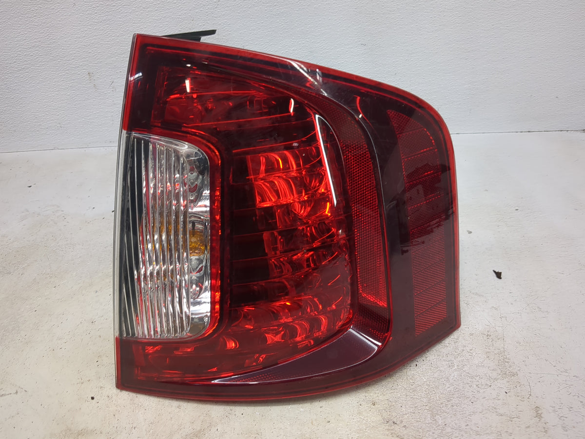 2011-2014 Ford Edge Tail Light Assembly Passenger Right OEM P/N:BT43-13B504-BC F00HTF403600 Fits Fits 2011 2012 2013 2014 OE