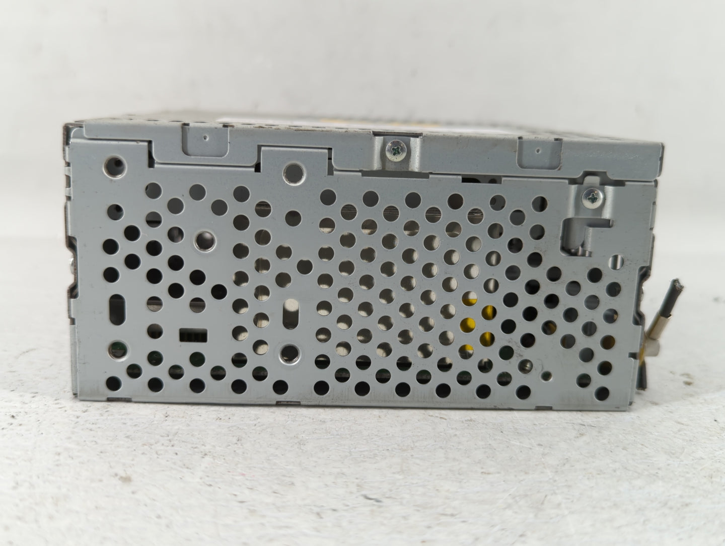 2012-2012 Ford Edge Am Fm Cd Player Radio Receiver - Oemusedautoparts1.com