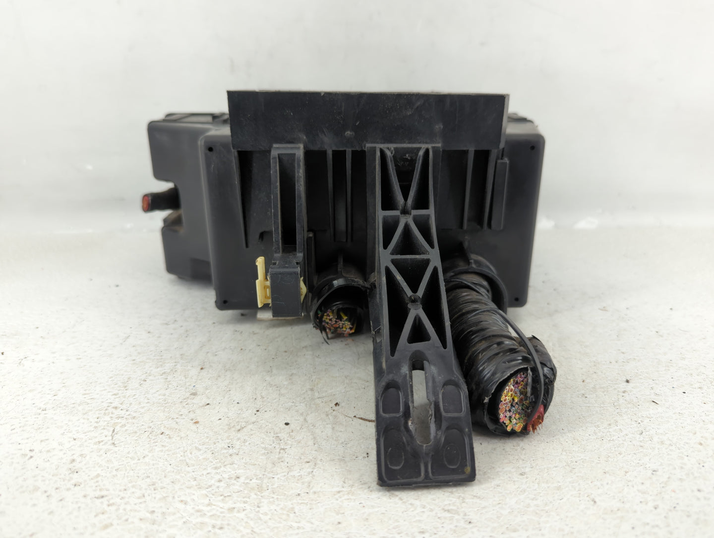 2012-2014 Ford Edge Fusebox Fuse Box Panel Relay Module P/N:CT4-14290-LE Fits Fits 2012 2013 2014 OEM Used Auto Parts - Oemu
