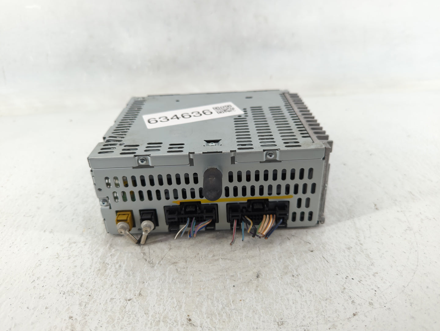 2012 Ford Edge Radio AM FM Cd Player Receiver Replacement P/N:CT4T-19C107-BD Fits Fits 2013 OEM Used Auto Parts - Oemusedaut