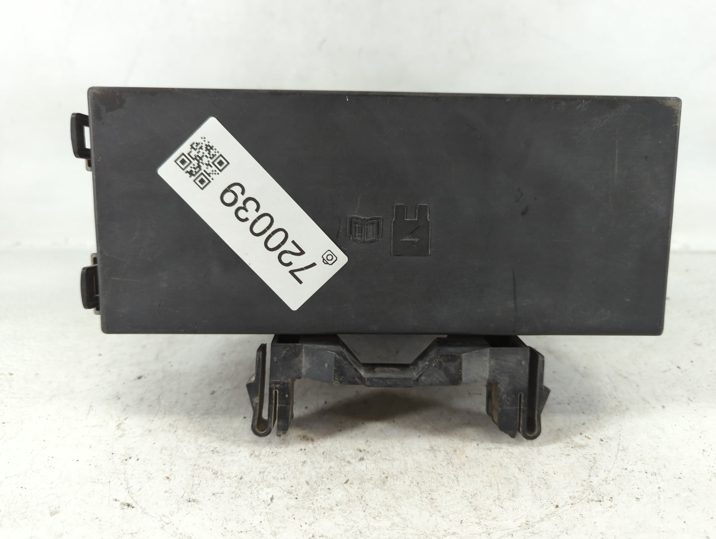 2012-2014 Ford Edge Fusebox Fuse Box Panel Relay Module P/N:BT4T-14A003-AA Fits Fits 2012 2013 2014 OEM Used Auto Parts - Oe