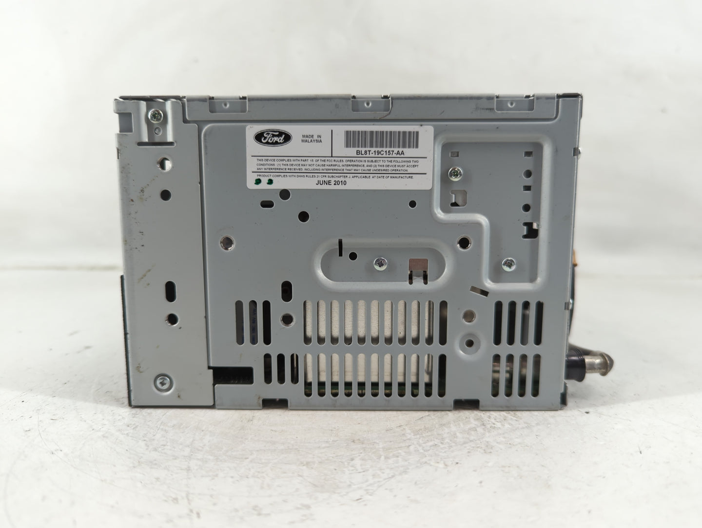2011-2012 Ford Escape Radio AM FM Cd Player Receiver Replacement P/N:BL8T-19C157-AA Fits Fits 2011 2012 OEM Used Auto Parts 