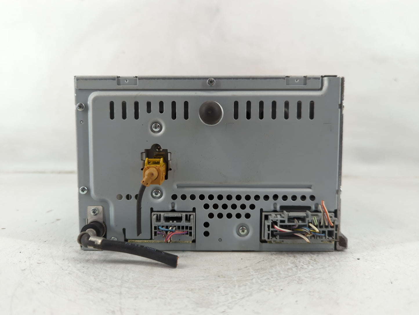 2011-2012 Ford Escape Radio AM FM Cd Player Receiver Replacement P/N:BL8T-19C157-AA Fits Fits 2011 2012 OEM Used Auto Parts 