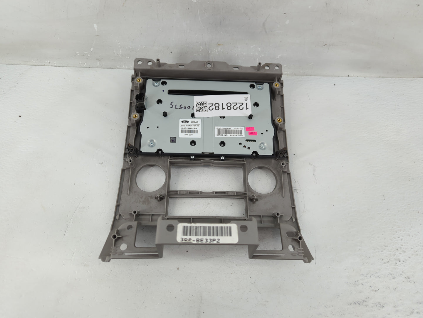 2009-2012 Ford Escape Radio AM FM Cd Player Receiver Replacement P/N:PL8T-18A802-BB Fits Fits 2009 2010 2011 2012 OEM Used A