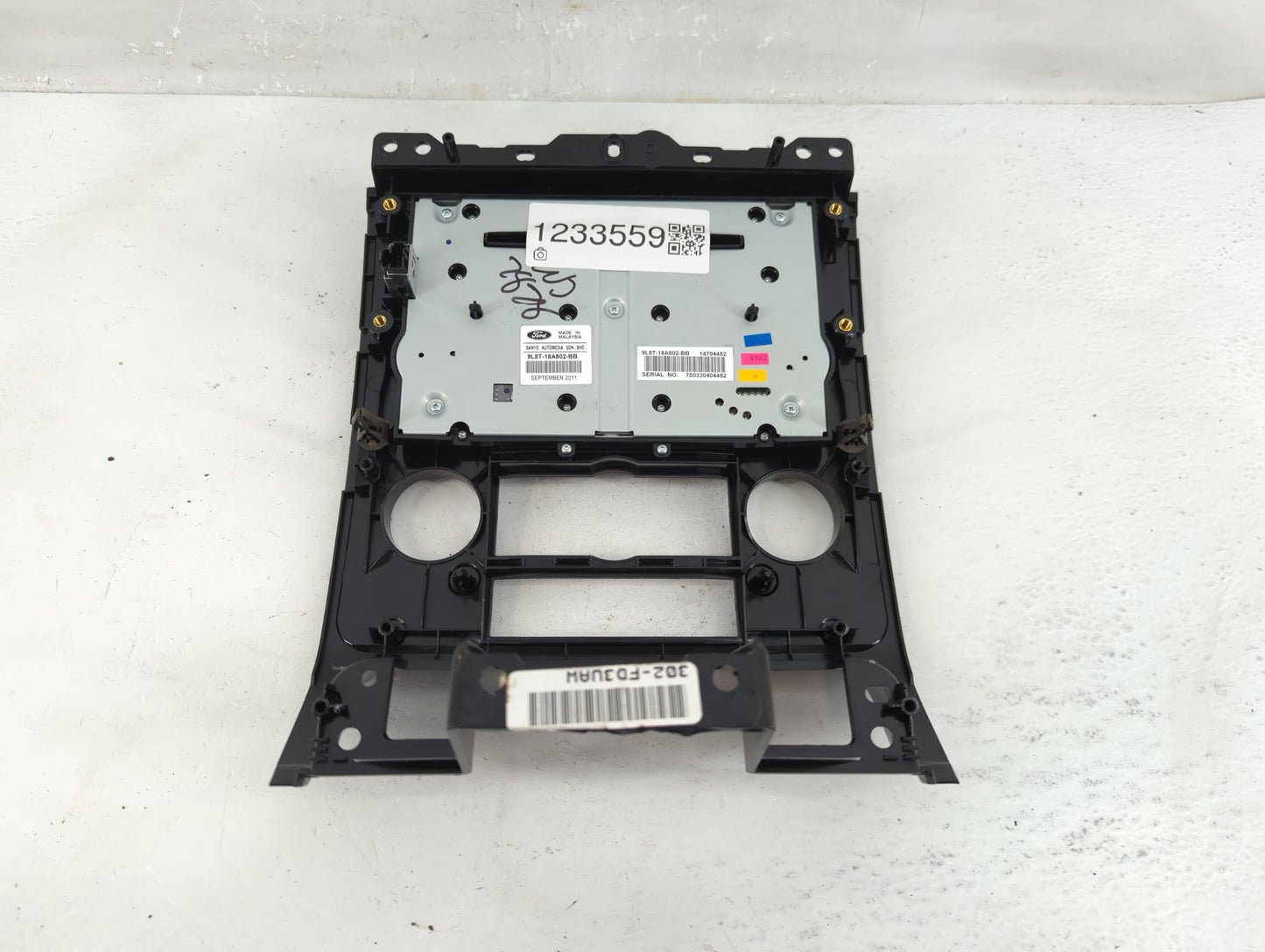 2009-2012 Ford Escape Radio AM FM Cd Player Receiver Replacement Fits Fits 2009 2010 2011 2012 OEM Used Auto Parts - Oemused