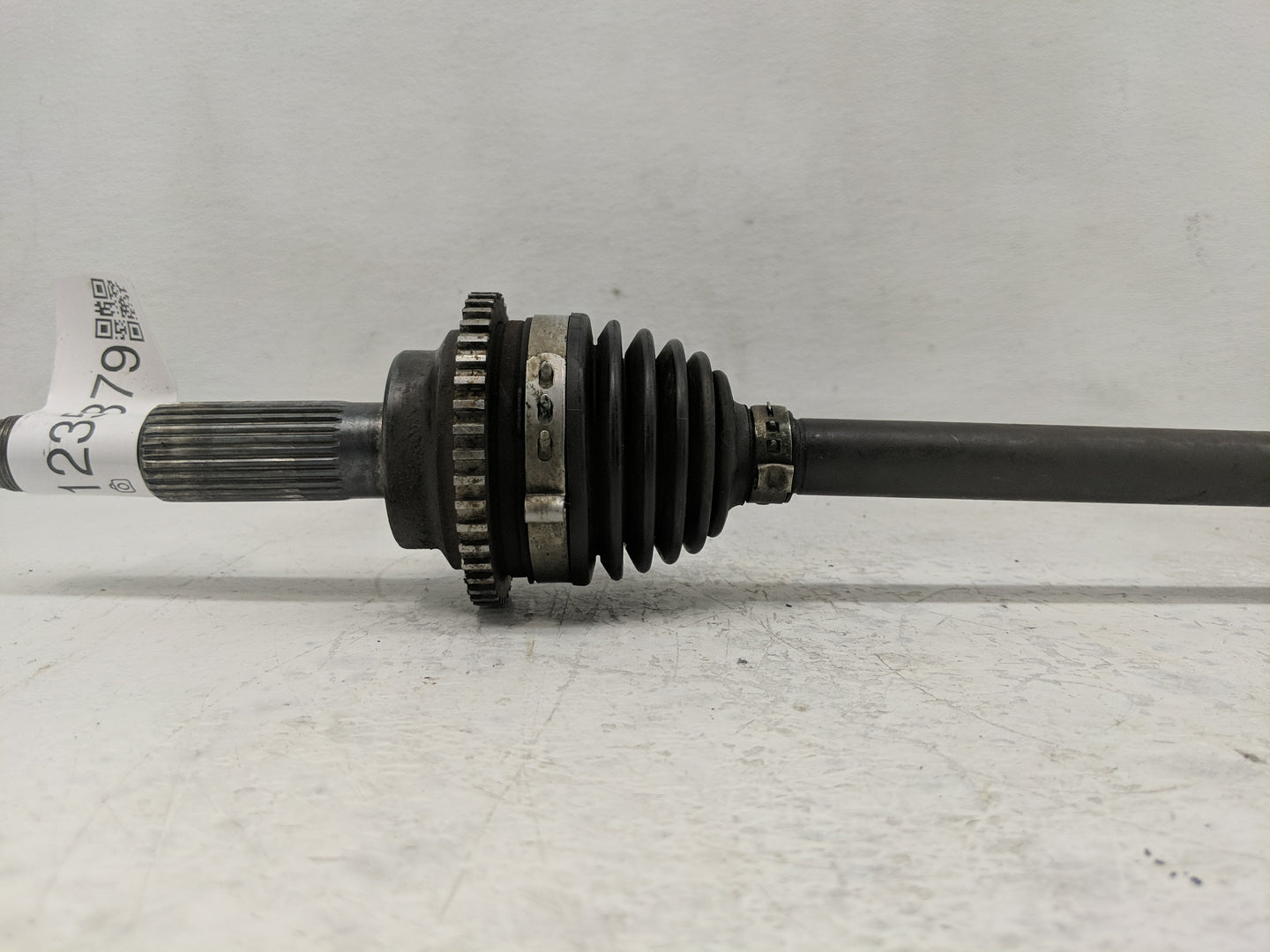 2008-2012 Ford Escape Axle Shaft Front Driver Cv C/v - Oemusedautoparts1.com