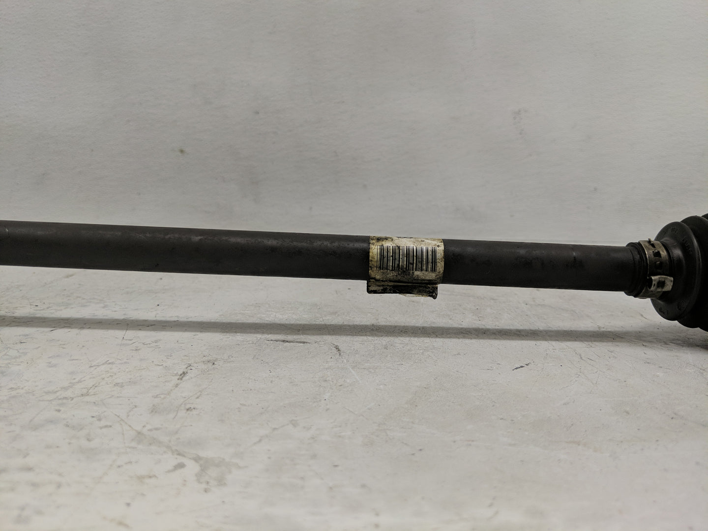 2008-2012 Ford Escape Axle Shaft Front Driver Cv C/v - Oemusedautoparts1.com
